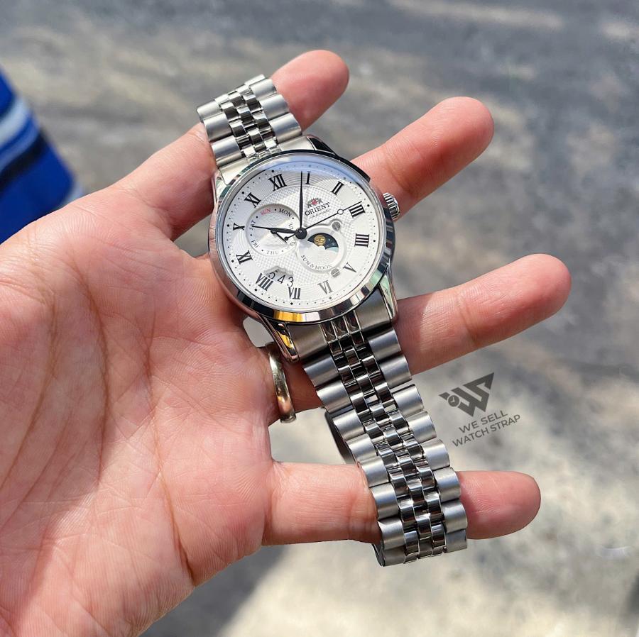 orient-sun-and-moon-gen2-gen3-on-jubilee-bracelet-1