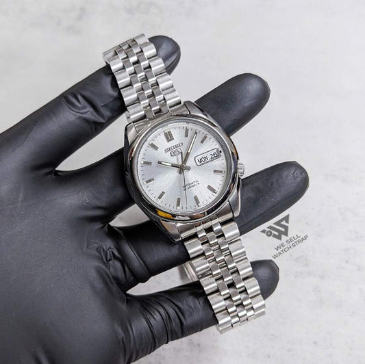 seiko-5-snk-on-18mm-jubilee-bracelet-1