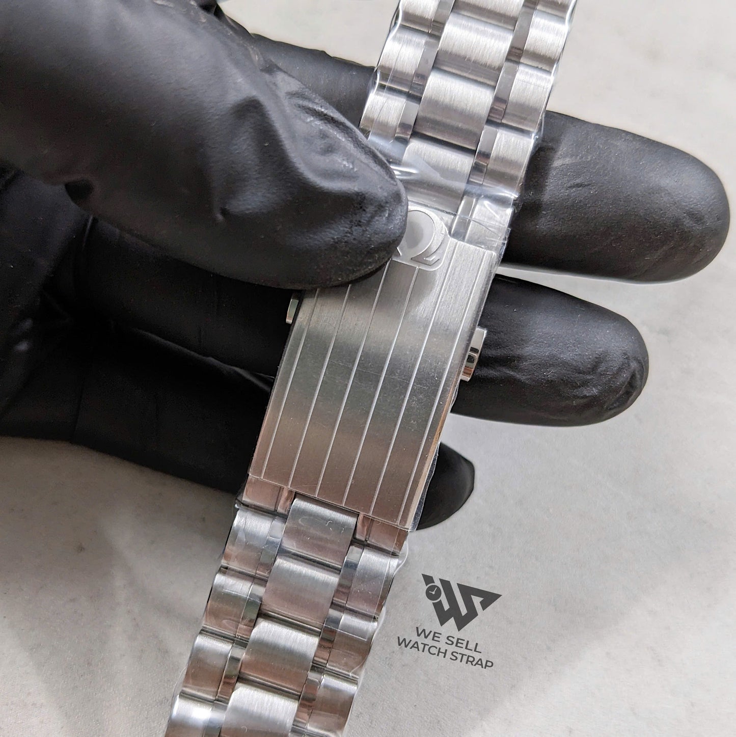 REPLACEMENT BRACELET FOR OMEGA SPEEDMASTER MOONWATCH 3861 V1 20MM