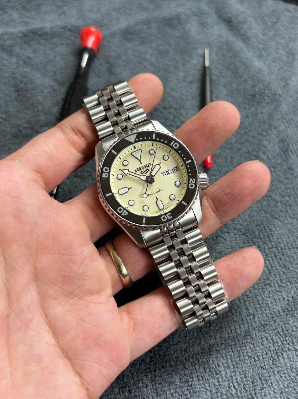 seiko-baby-5kx-38mm-srpk29-srpk31-on-jubilee-bracelet-1
