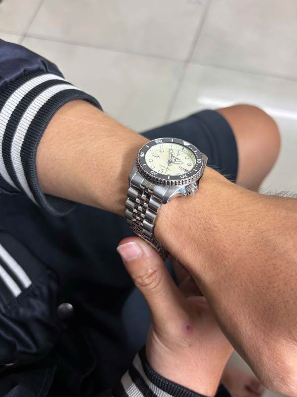 seiko-baby-5kx-38mm-srpk29-srpk31-on-jubilee-bracelet-3