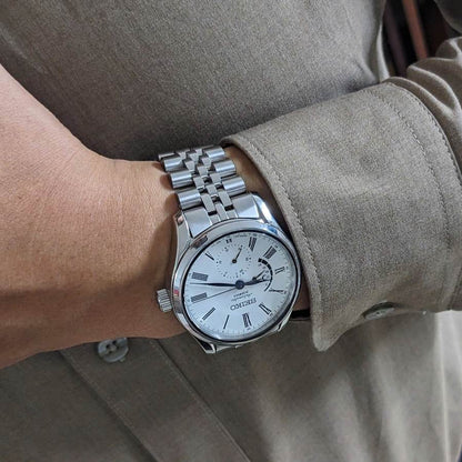 seiko-presage-urushi-lacquer-40.5mm-on-bracelet